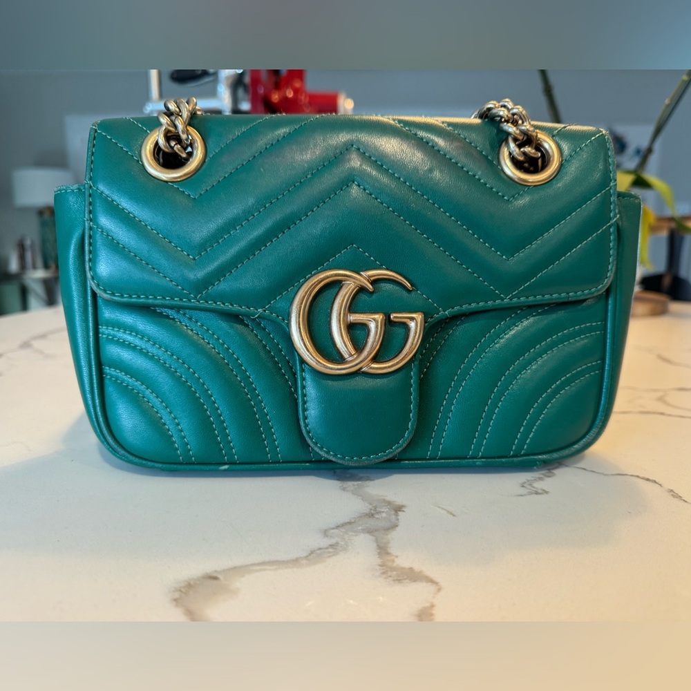 Gucci green purse with chain